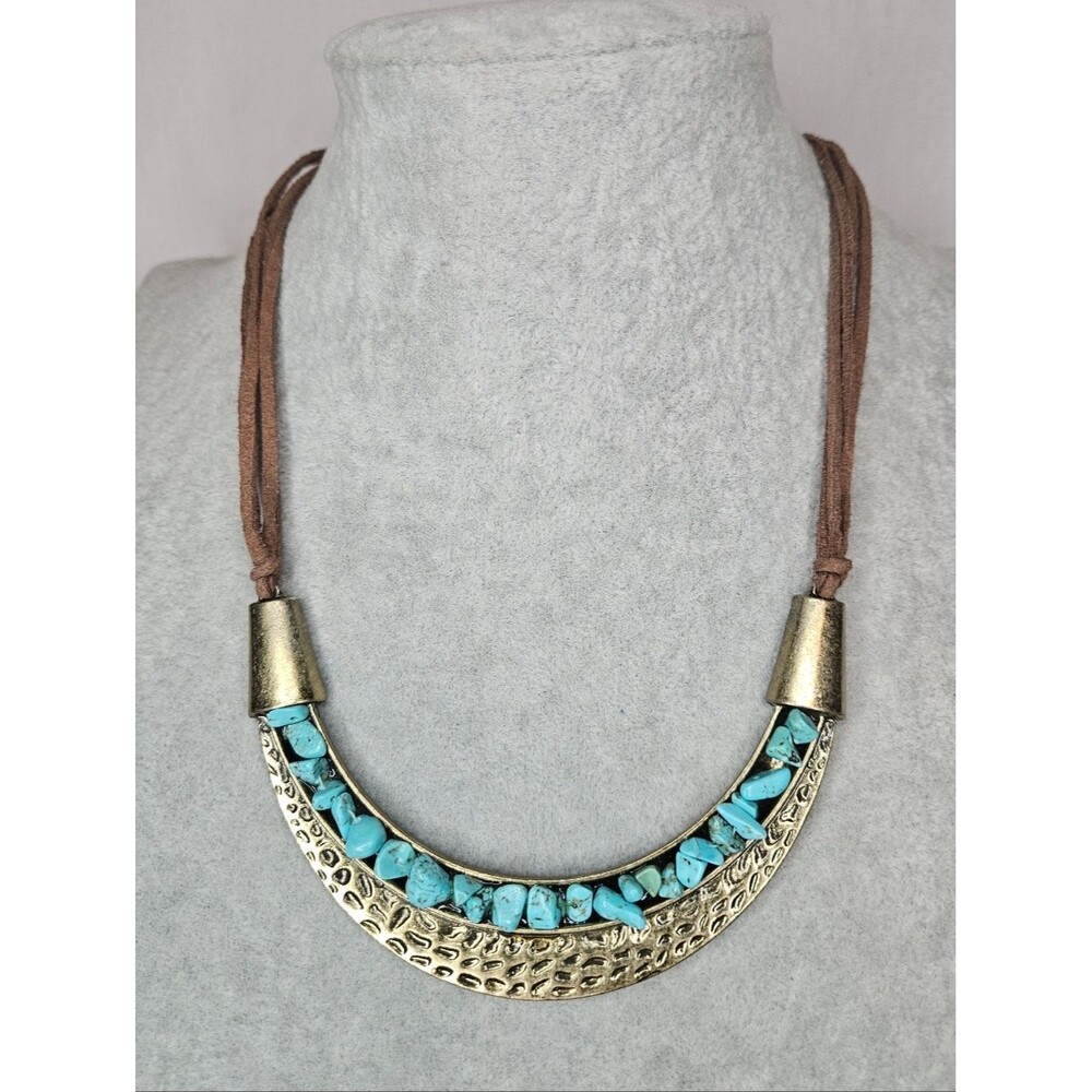 Southwestern Gold Tone, Faux Turqouise, And Faux Leather Necklace EUC 18"